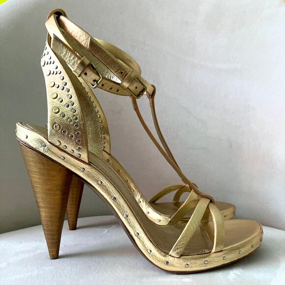 Burberry Runway "Hans" Sandal in Metallic Gold (Sz 37) NWT - Picture 3 of 14